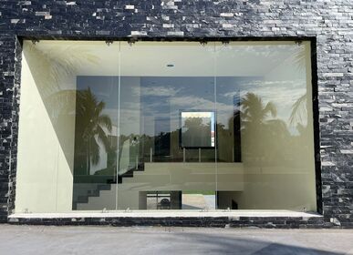 fachada de cristal